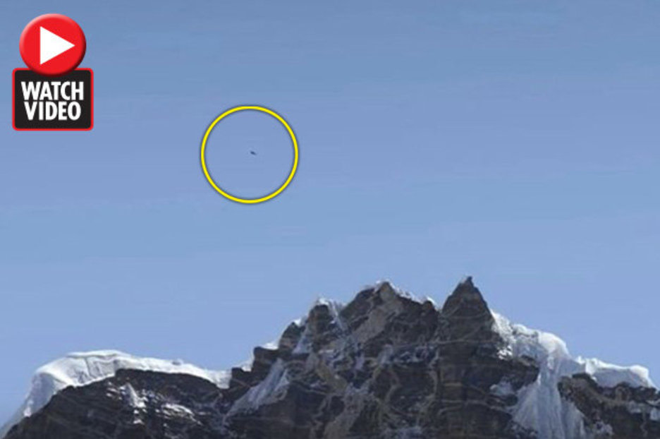 Alien news: UFO spotted flying above Mount Everest in eerie footage