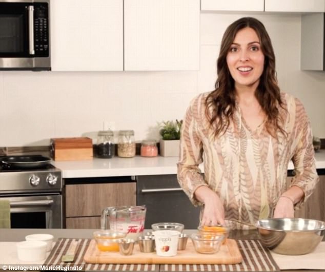 Botanist says vegan blogger put poisonous flowers on food
