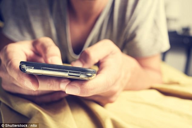 People who ‘sext’ partners are more likely to cheat