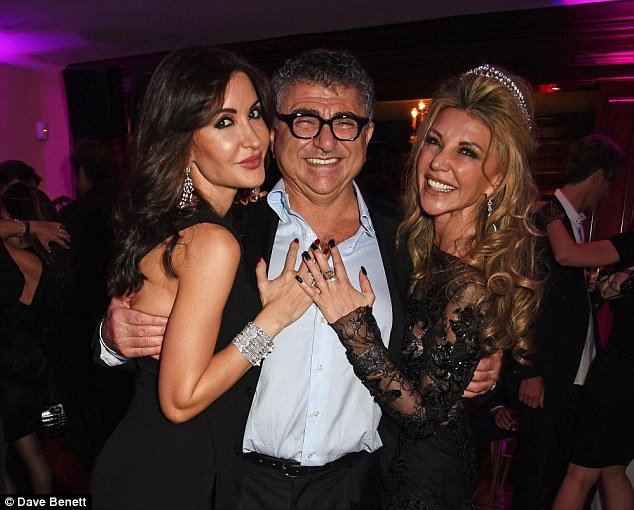 Vincent Tchenguiz loses control of Hilton hotels