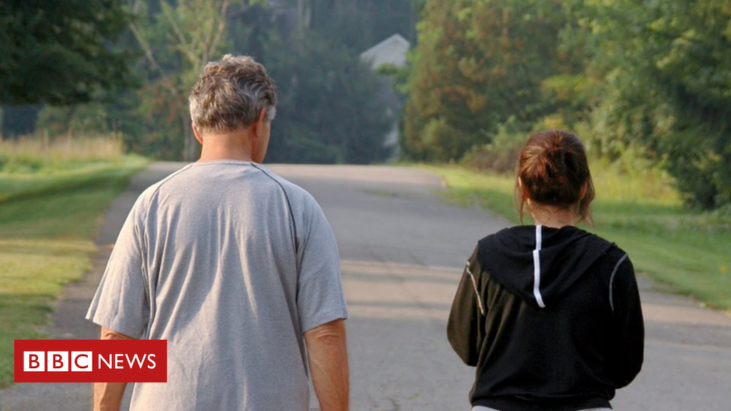 Fathers may pass ovarian cancer risk to daughters