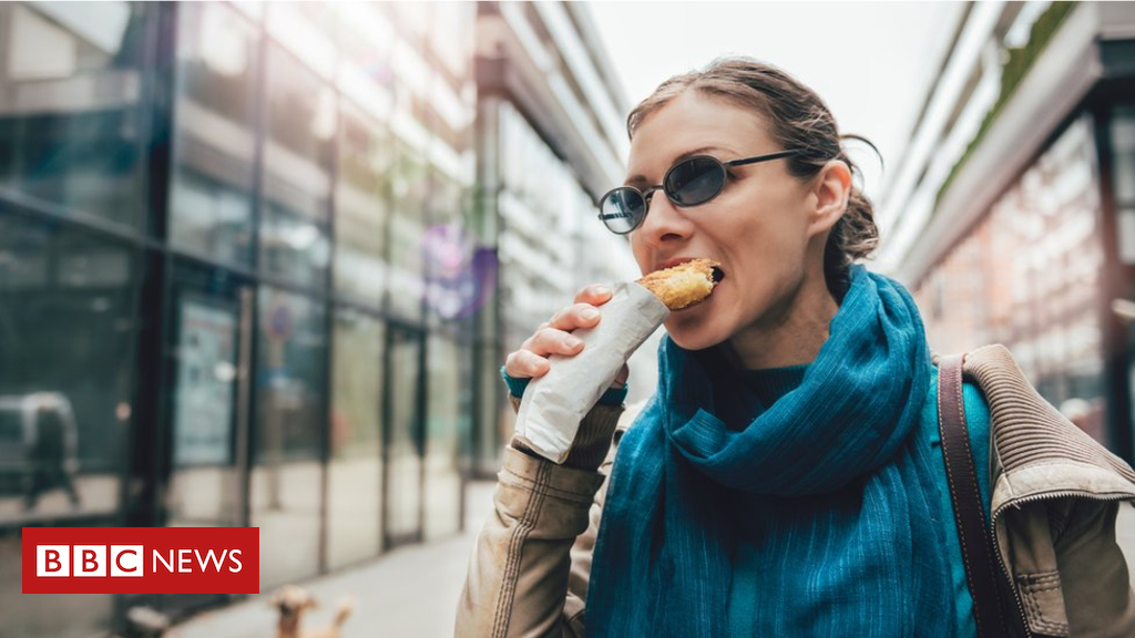 A third of UK adults ‘underestimate calorie intake ‘