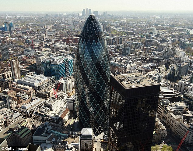 City boss posed as one of his female employees on internet in order to win deals