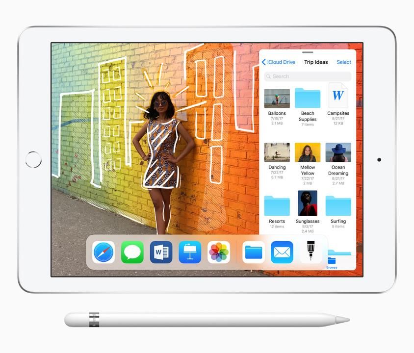 Apple unveils new iPad, new software in attempt to recapture education market