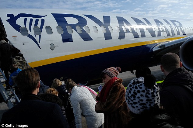Ryanair opens new base in Britain despite warning that Brexit would be a disaster