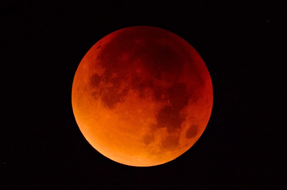 Blood Moon 2018: Lunar eclipse will affect mood in UK