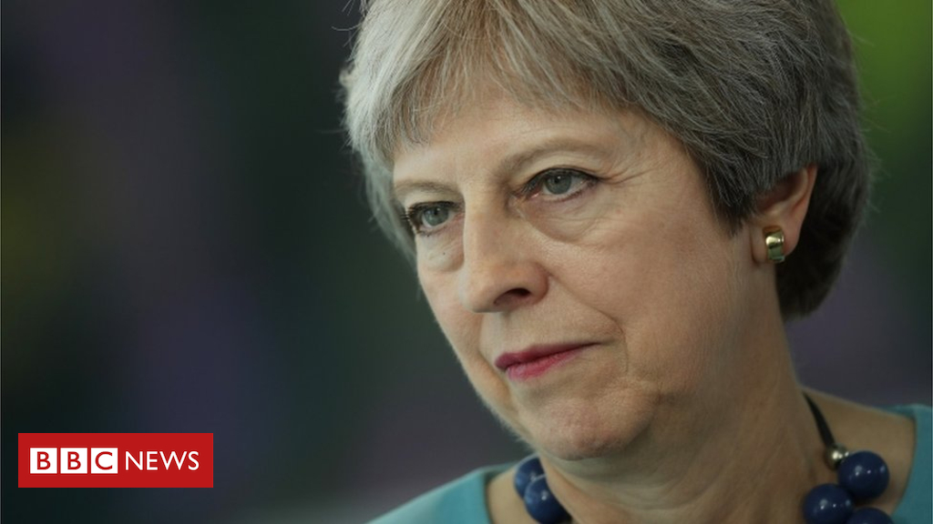 Brexit: Cabinet has duty to agree Brexit plan, says Theresa May