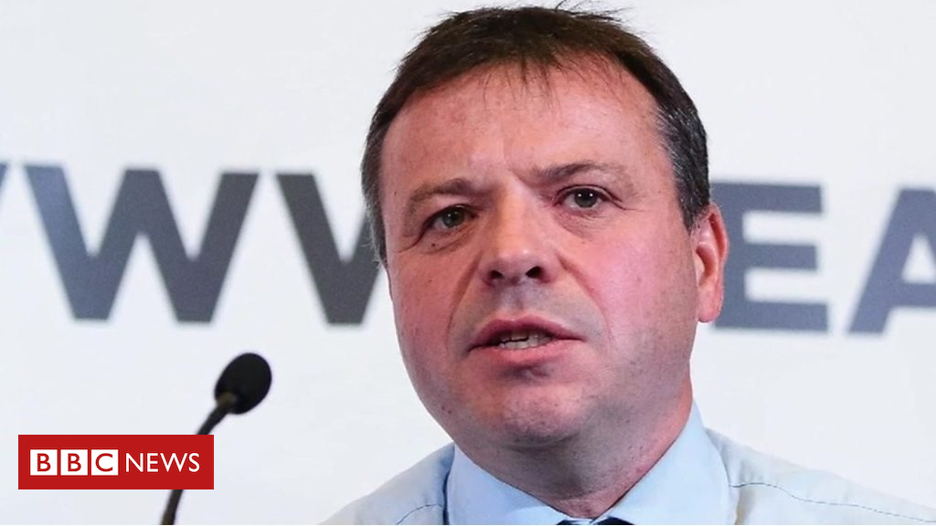 Arron Banks: Questions raised about Brexit donor’s links to Russia