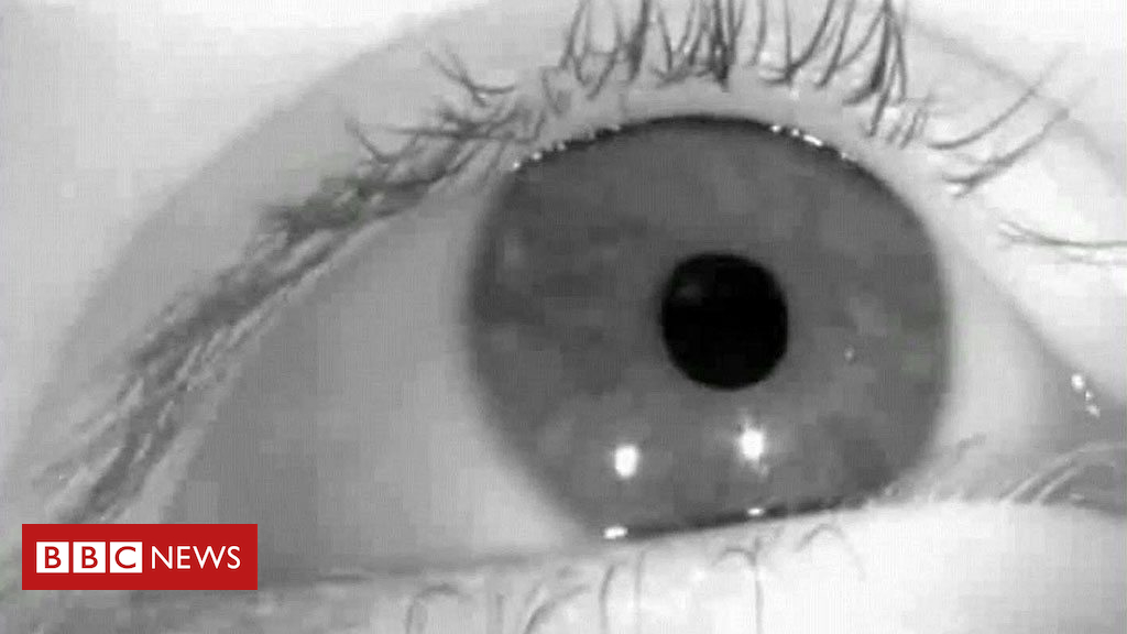 Eye tracking creates infinite space in virtual reality