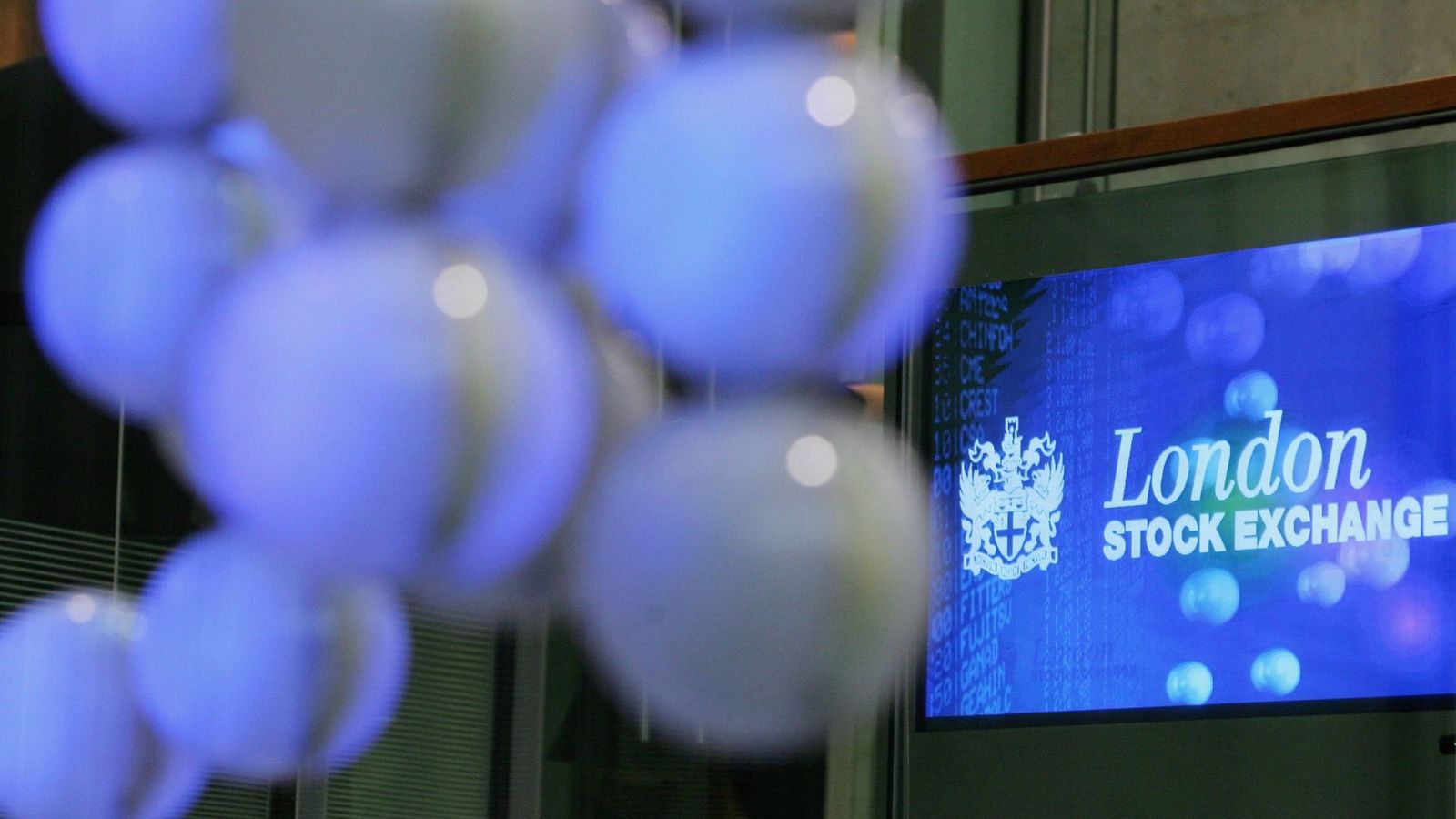 FTSE 100 bounces back amid budget speech