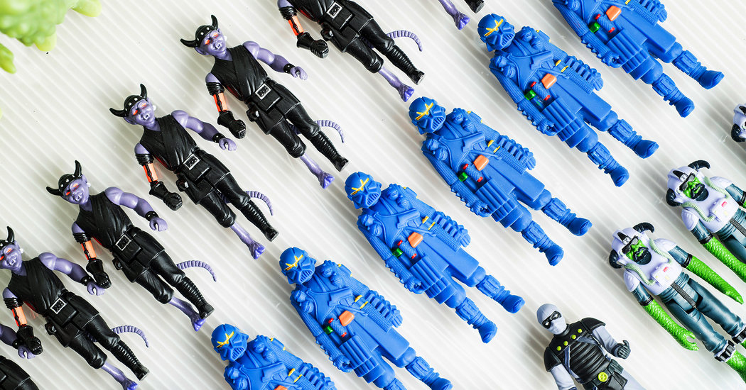 ‘Bootleg Toys’ Are Their Own Kind of Collectibles