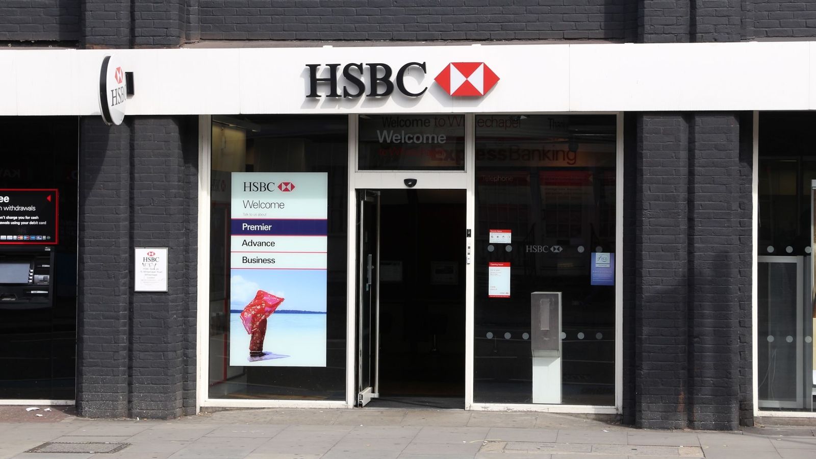 HSBC mobile banking service down as MPs launch investigation into IT failures