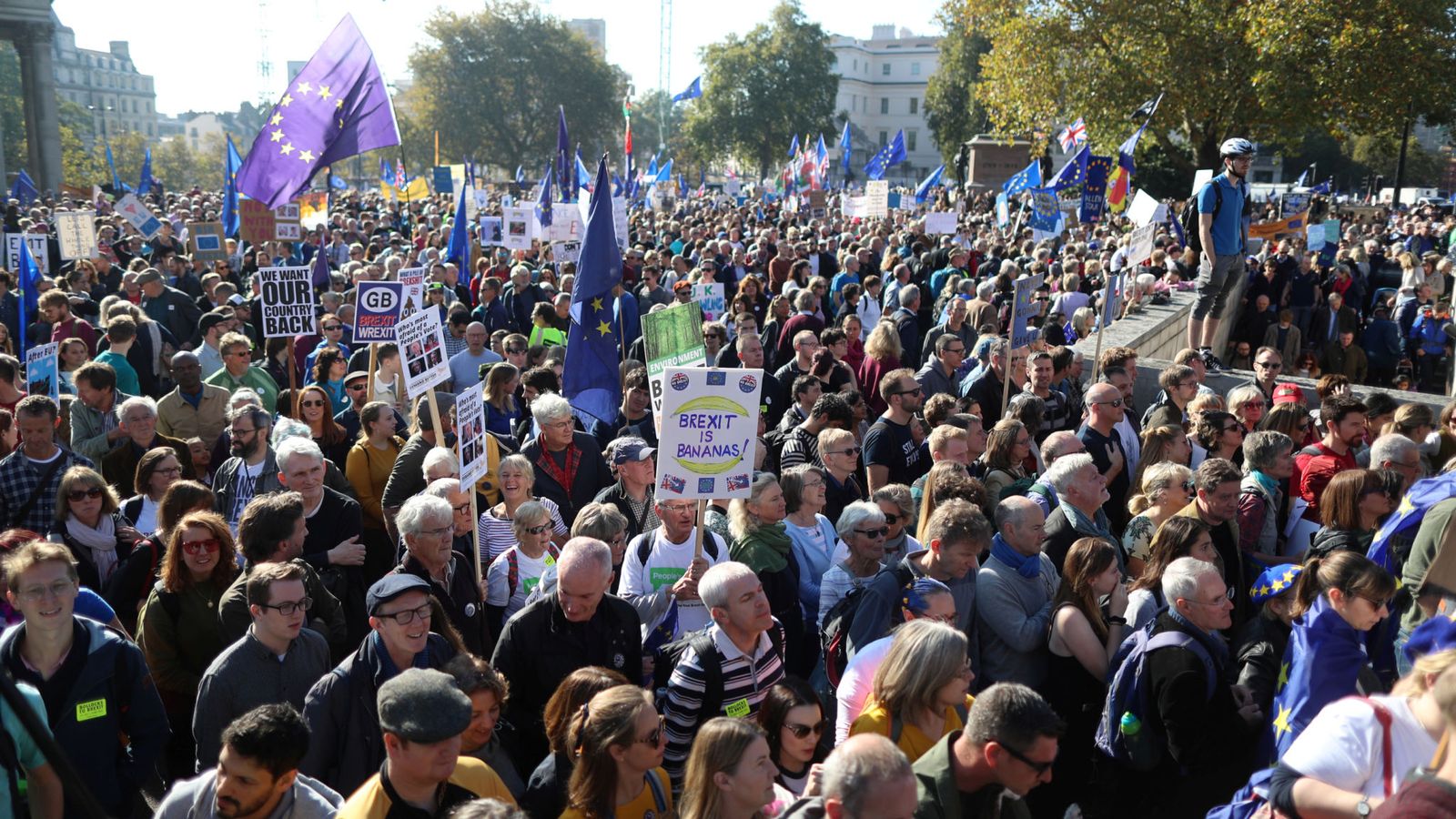 Bosses demand ‘people’s vote’ on final Brexit terms