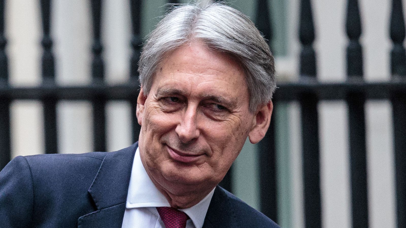 Philip Hammond and Bank of England to set out analysis of Brexit economic impact