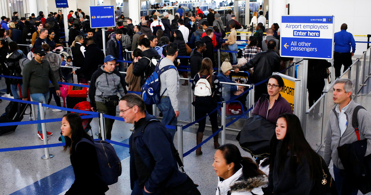 We Want To Hear From TSA Staff Working Without Pay During The Shutdown