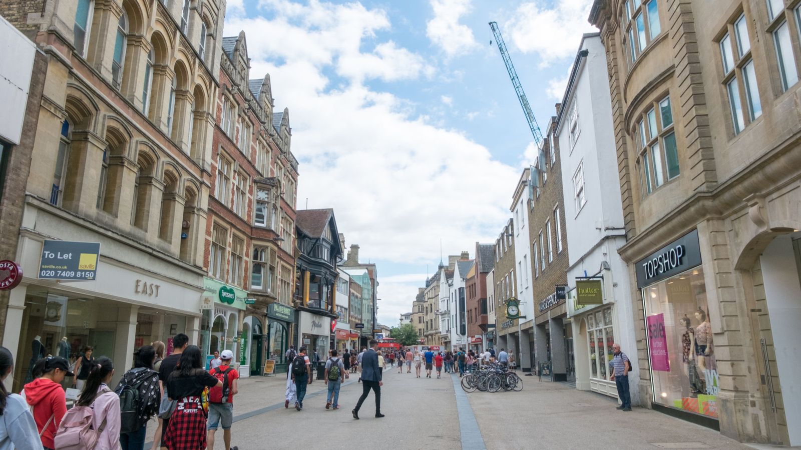 Shoppers shun high street on peak Christmas weekend