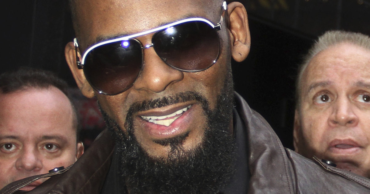 Illinois Officials Deny Permit For R. Kelly-Hosted Concert, Citing Security Concerns