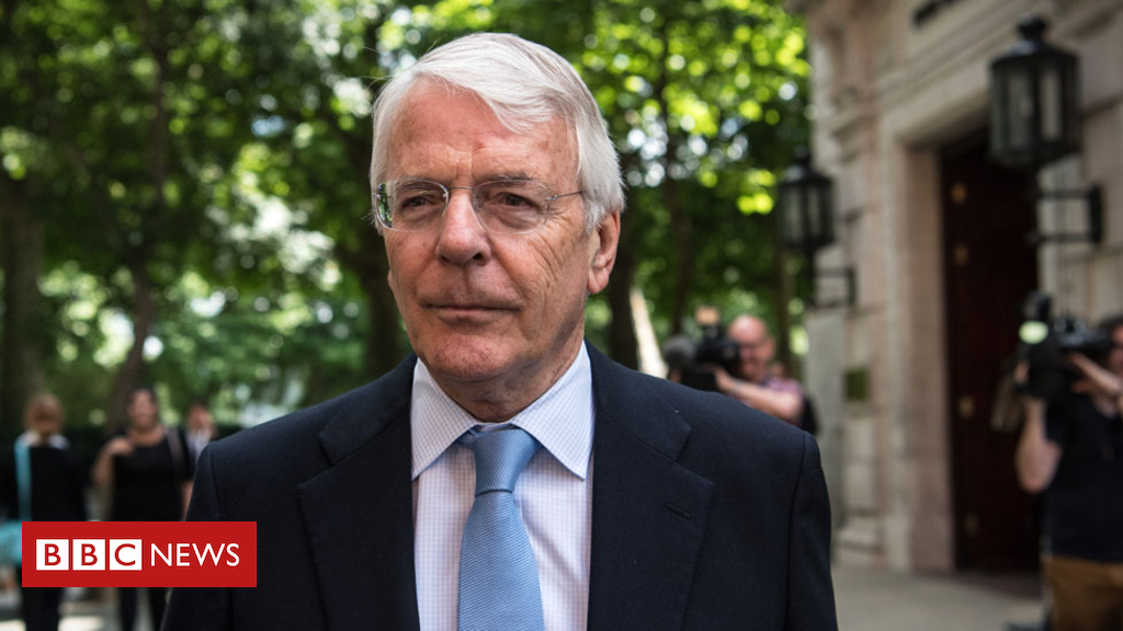 Brexit: Theresa May should become mediator, says Sir John Major