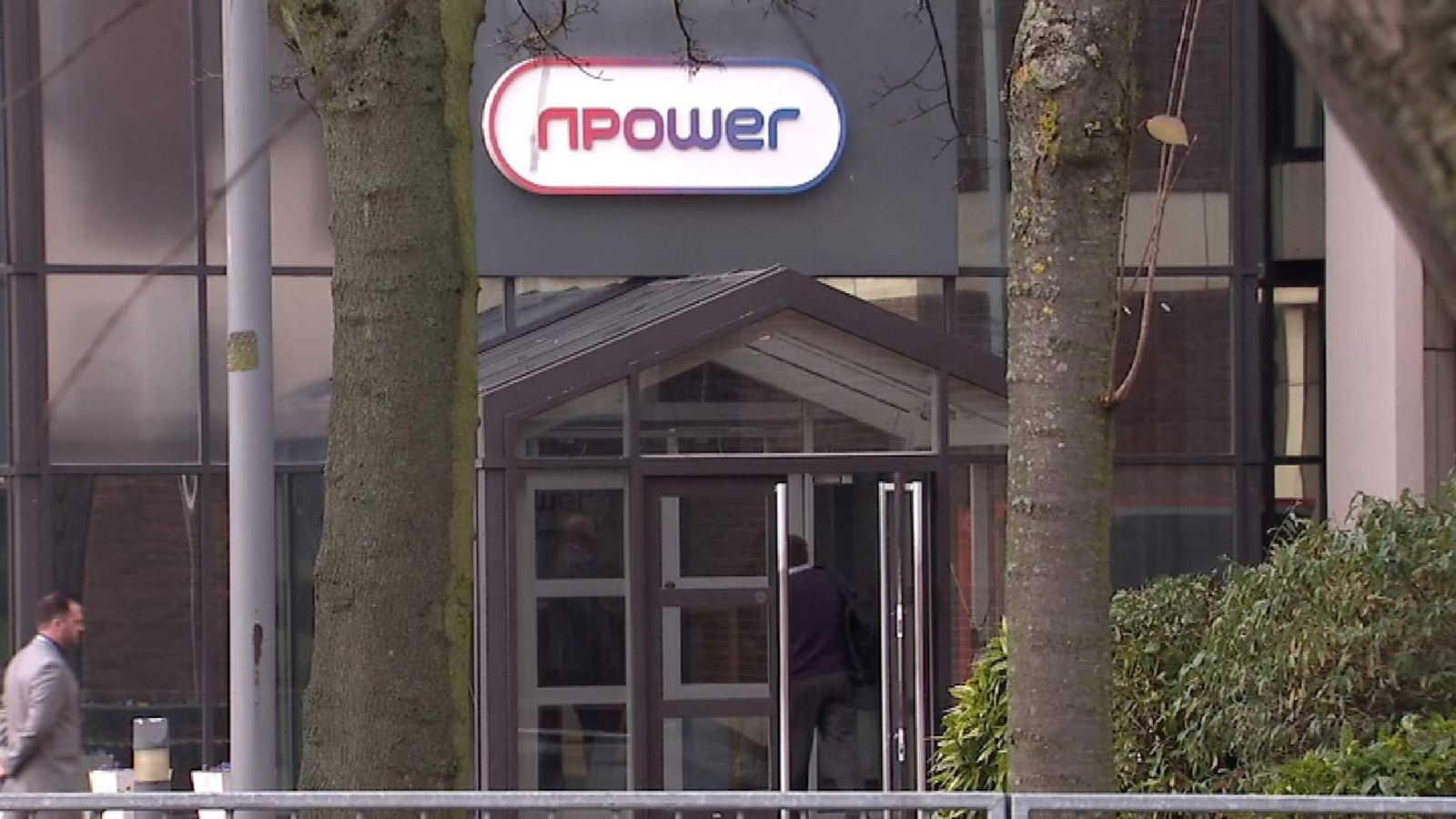 ‘Big six’ energy firm npower cutting 900 jobs to save costs | Business News