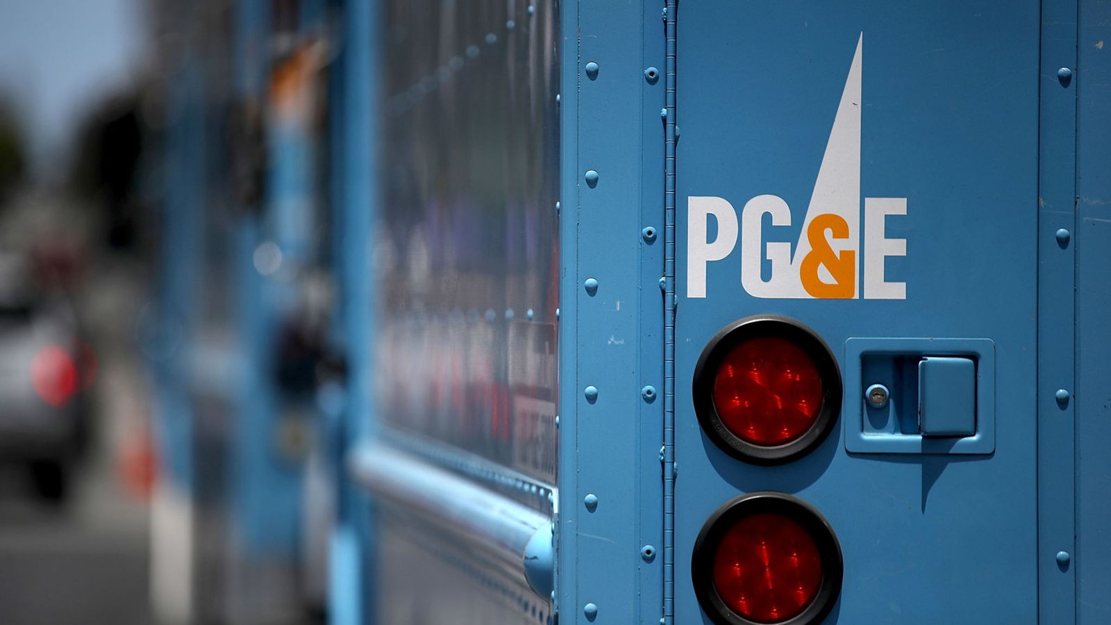 Power firm feeling heat over wildfires to seek bankruptcy protection