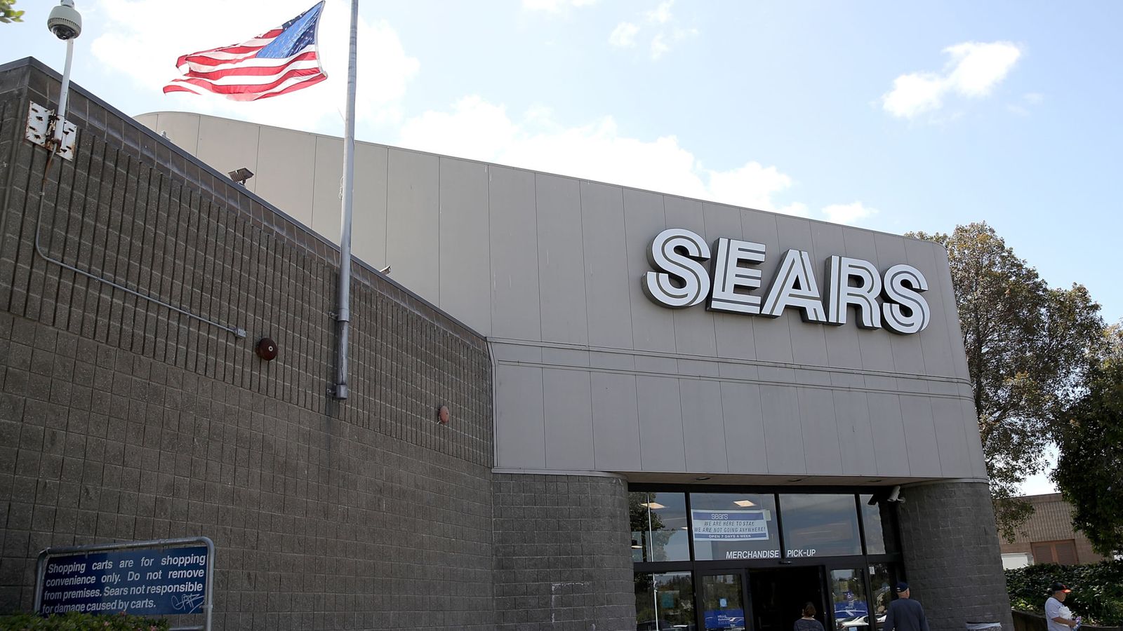 US retail giant Sears considers takeover bid after liquidation threat
