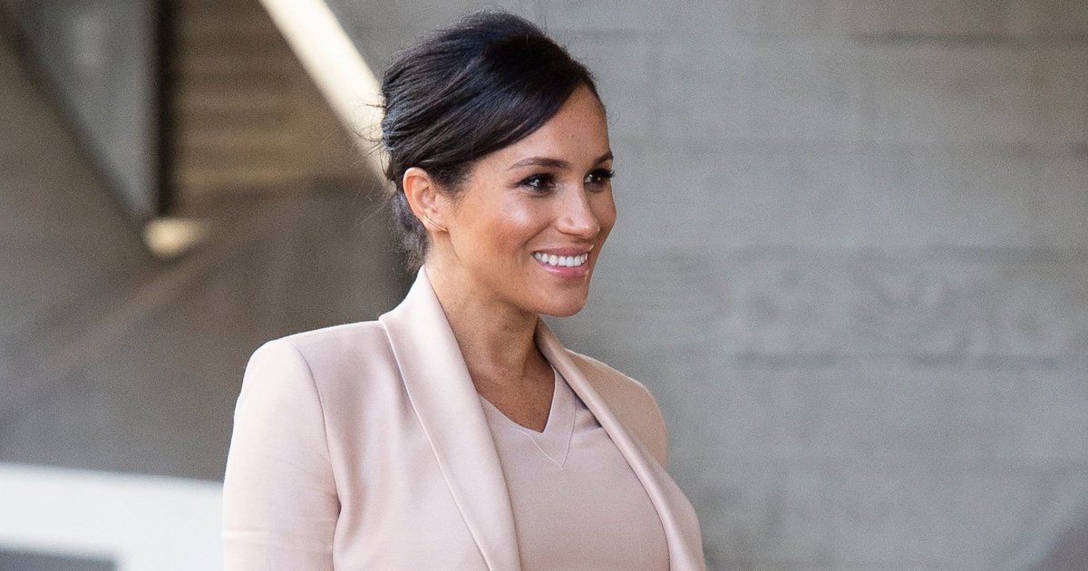 How To Wear Head-To-Toe Neutrals, The Big Trend To Try Right Now