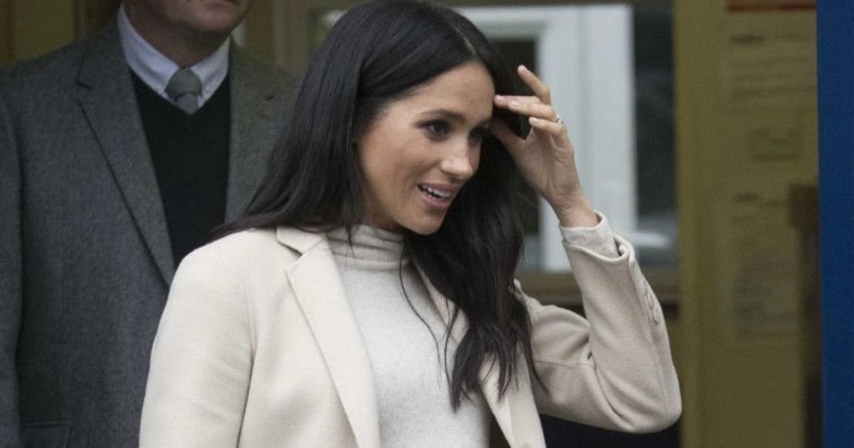Meghan Markle Wore A $35 Maternity Dress From H&M