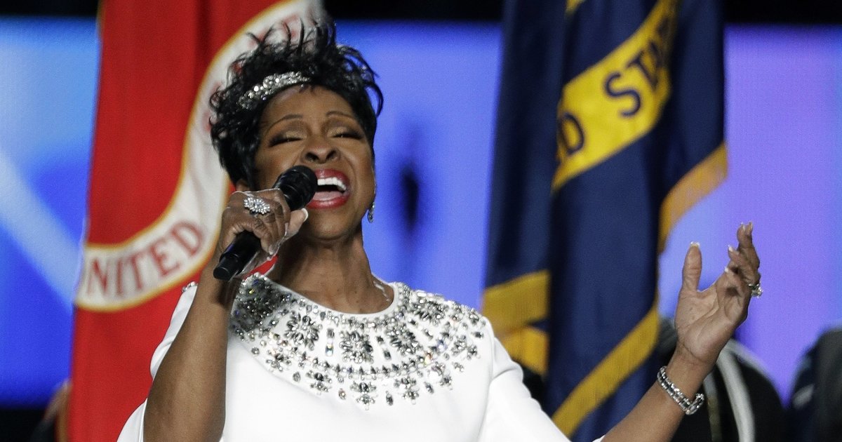 Gladys Knight Kicks Off Super Bowl 2019 With Stirring National Anthem Performance