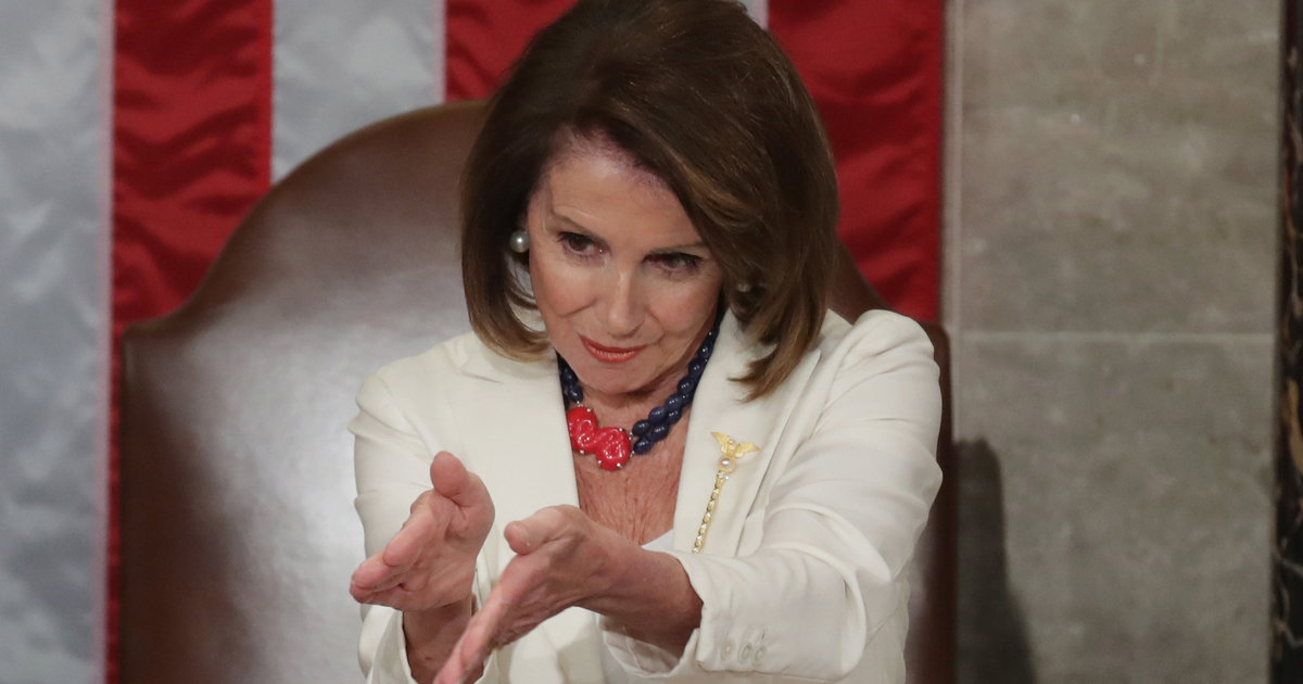 'Photoshop Battle' Breaks Out Over Nancy Pelosi's SOTU Clap-Back At Donald Trump