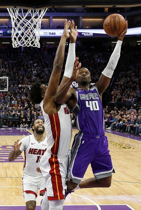 NBA fans’ ‘Build the Wall’ and ‘Trump’ jerseys spark social media reactions