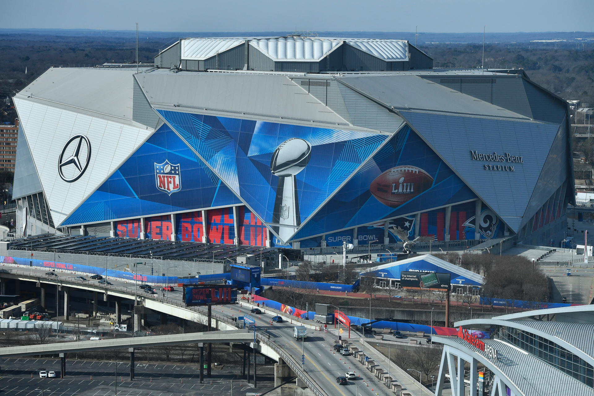 Reporter’s Notebook: Getting around Super Bowl event poses ‘uber’ problems