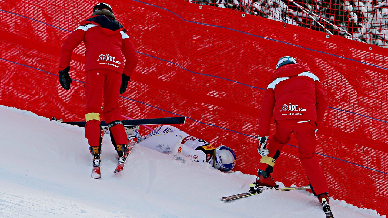 Lindsey Vonn crashes during final Super-G event of her career at world championships in Sweden