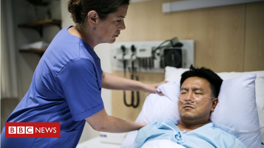 A&E waits at worst level for 15 years in England