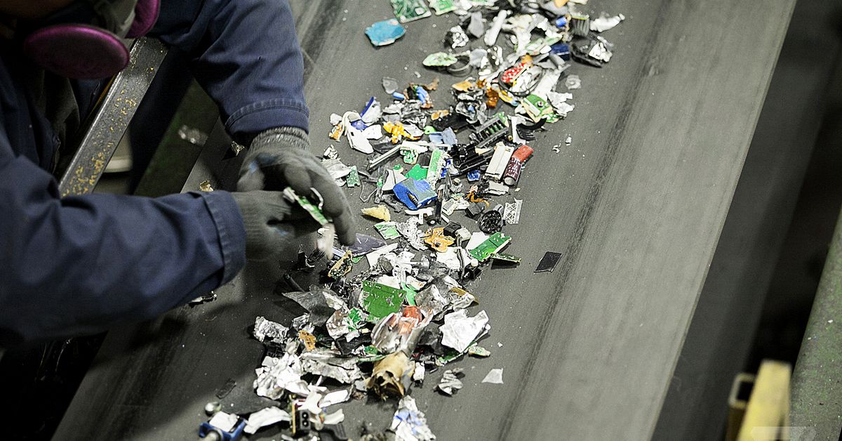 Tokyo succeeds in plan to make 2020 Olympic medals from recycled gadgets