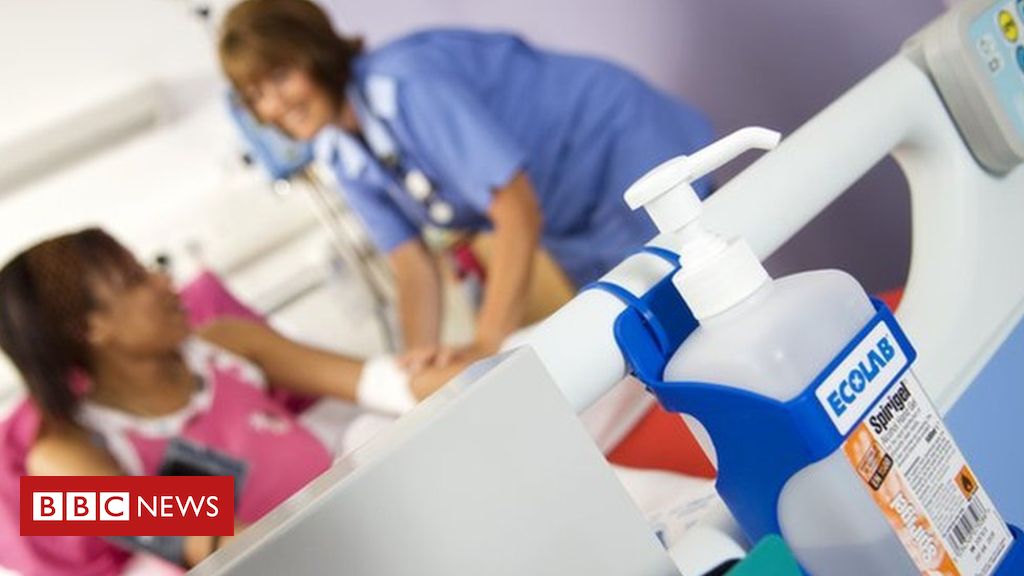 Communication at infection outbreak hospital ‘not great’