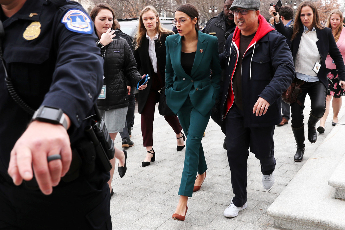 Ocasio-Cortez needs to stop trying to walk in Nancy Pelosi’s shoes