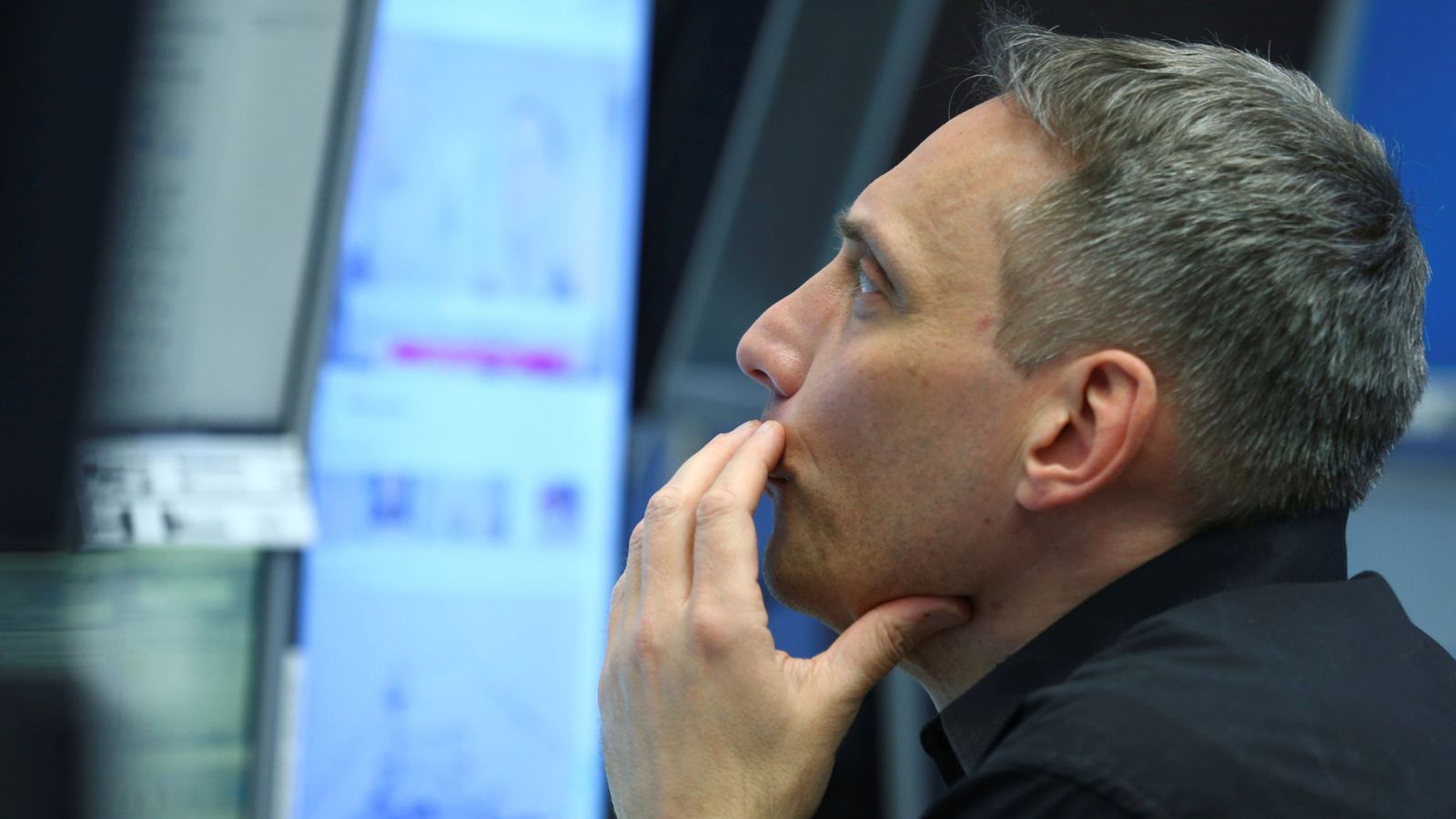 Investor anxiety pushes bond market to extremes | Business News