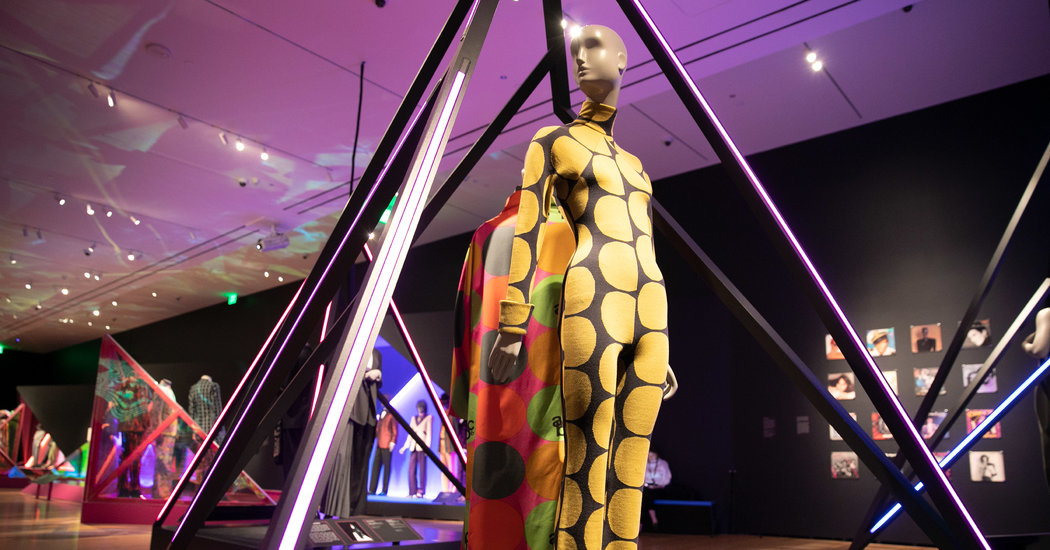 Fashion for a Blurring Binary