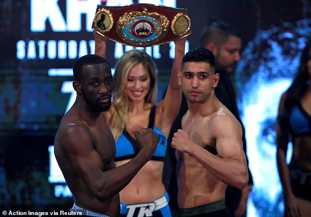 Amir Khan and Terence Crawford both make weight in private weigh-in