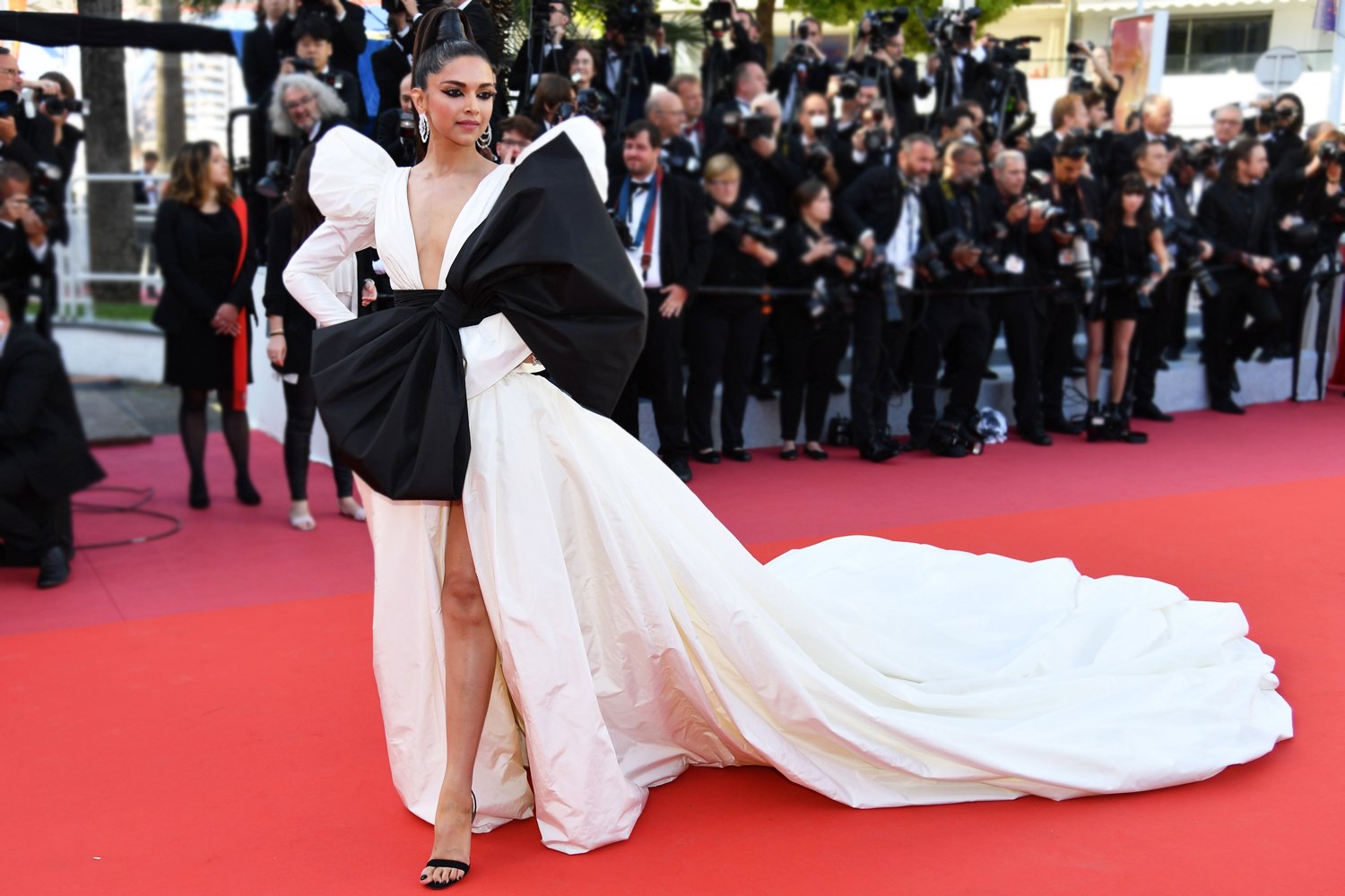 Cannes 2019 red carpet: Deepika Padukone, Priyanka Chopra and Elle Fanning lead best dressed