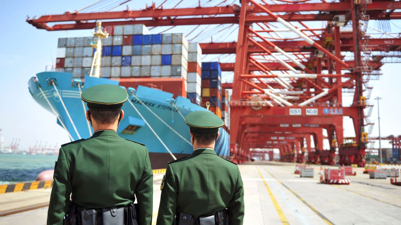 China hits back in trade war with tariffs on $60bn of US goods | Business News