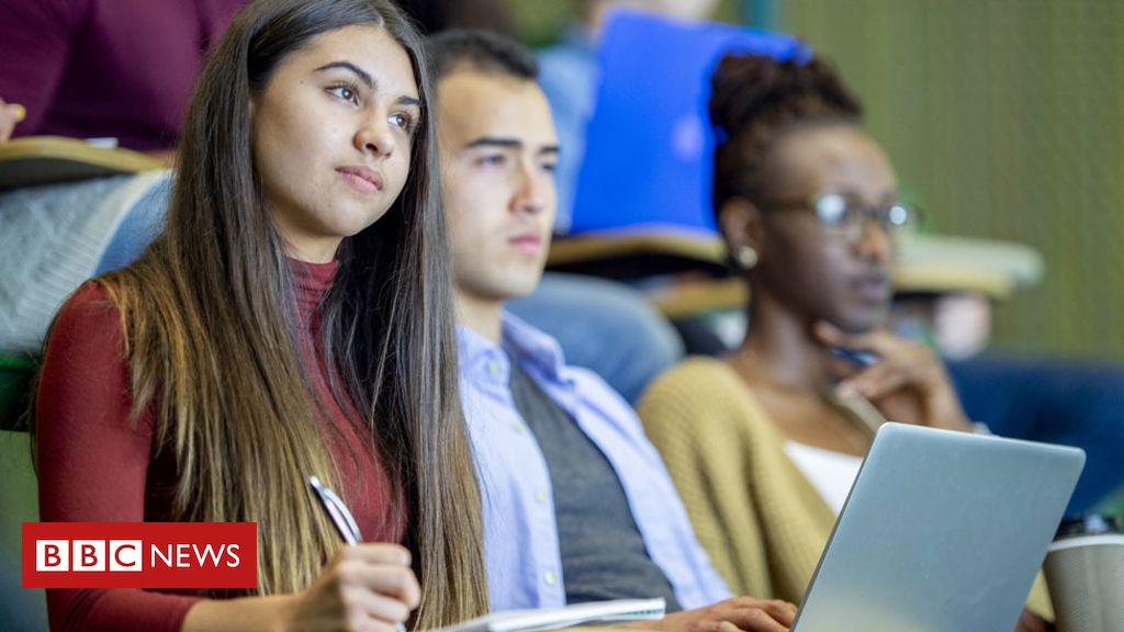 Students want parents to be told in mental health crisis