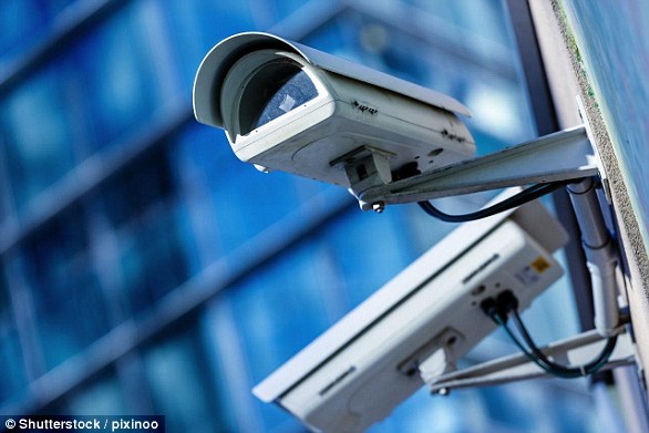 Glitches, bandwidth plagued a now defunct pilot of Amazon’s facial recognition software in Orlando