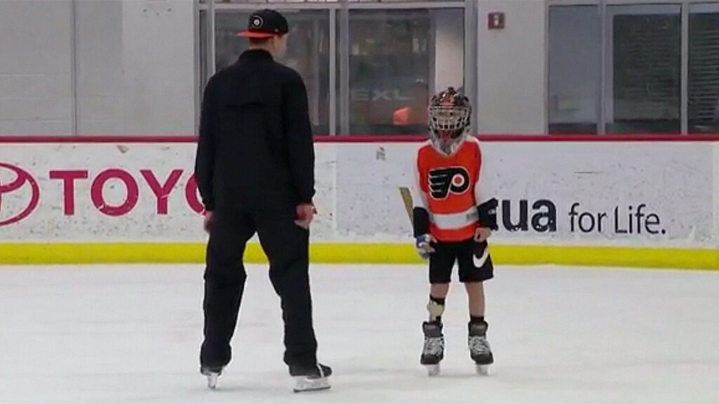 Philadelphia goalie skates with 9-year-old fan recovering from partial foot amputation