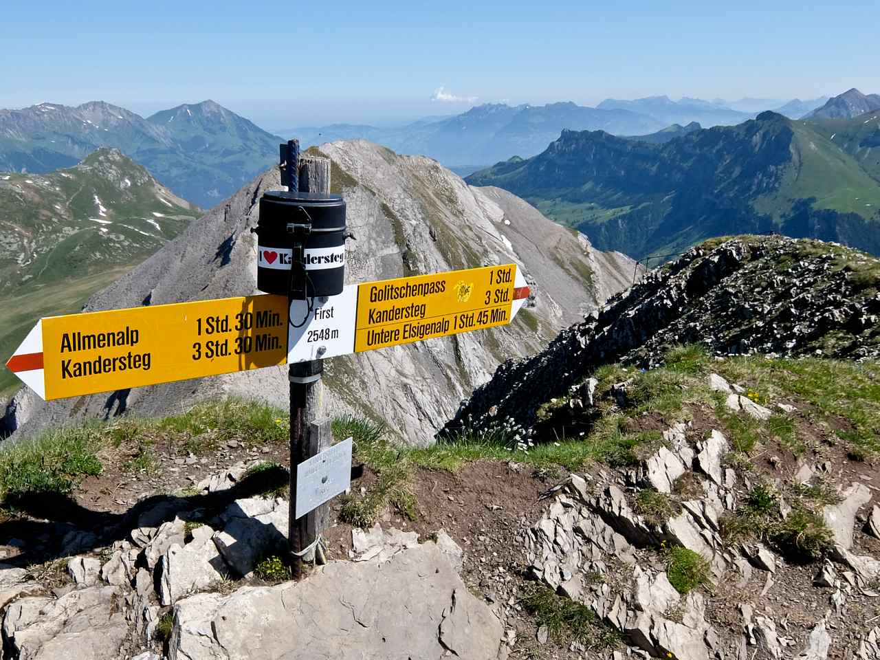 Classic Swiss Alps Hiking in Kandersteg