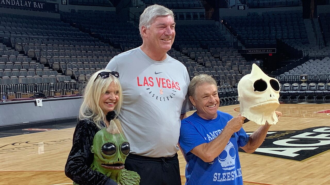Aces coach Laimbeer surprised by ‘Land of the Lost’ stars