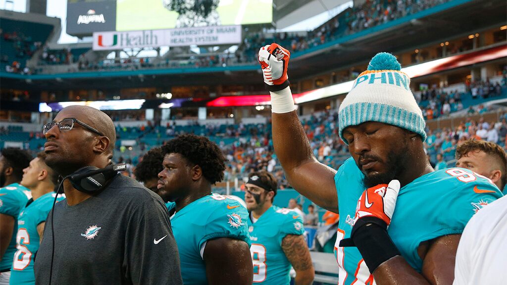 Dallas Cowboys’ new defensive end Robert Quinn: National Anthem protests ‘might come up’ with team