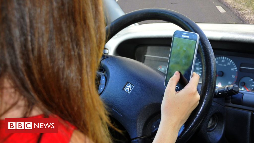 Twitch streamers banned for dangerous driving