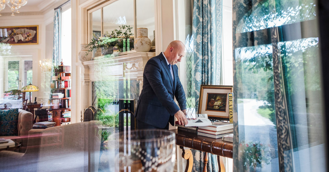 The Hotel Historian Is at Your Service