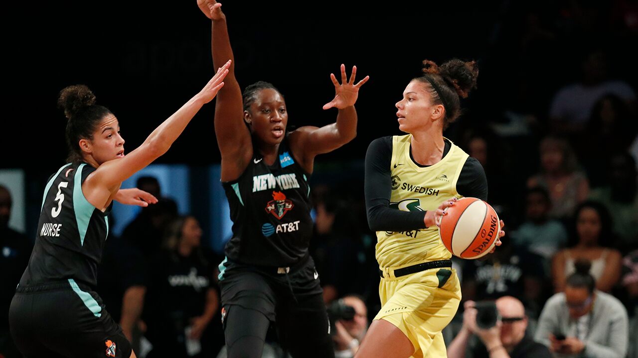 Storm’s Alysha Clark raises money for dialysis unit